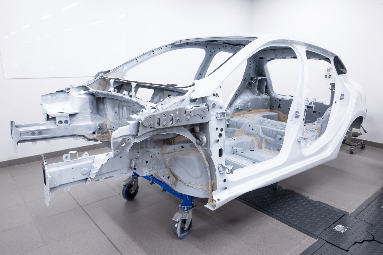 ¿Qué es el chasis de un coche?: estructura, funciones y tipos